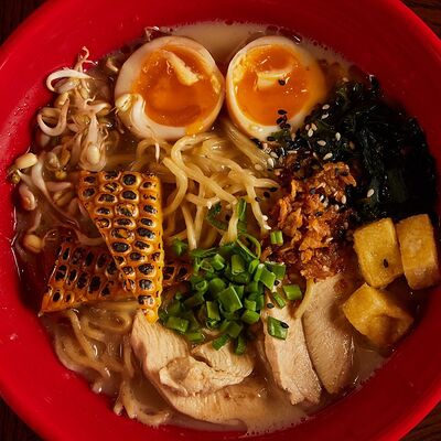 Рамен сливочный с курицей в Рамен с уткой по цене 700 ₽