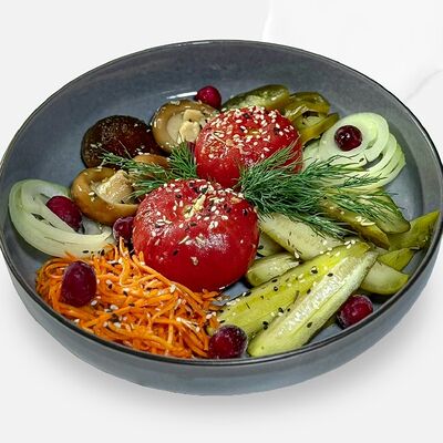 Соленья из погреба в Caviar по цене 720 ₽