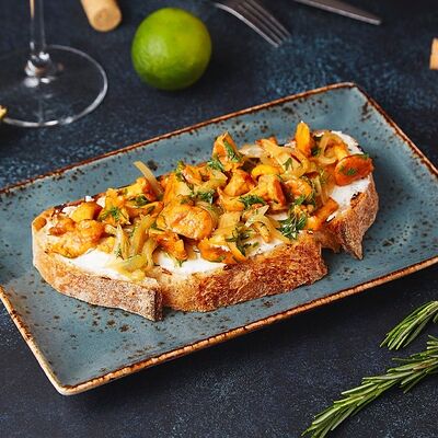 Брускетта с лисичками в Сохо по цене 460