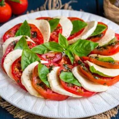 Капрезе в Lariote по цене 890 ₽