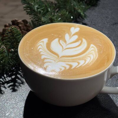 Капучино в Coffee Pit по цене 180 ₽