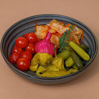 Ассорти солений в Хочу Пури