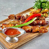 Мясное грузинское ассорти в Тбилисо