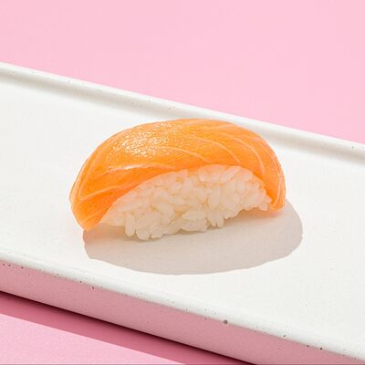 Суши Лосось в Ихтус по цене 149 ₽