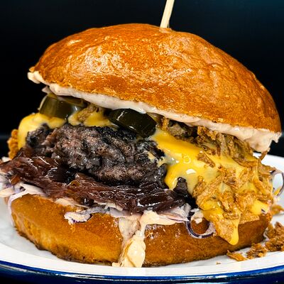 Бургер Бифштекс с луком фри в #ВМЯСО по цене 730 ₽