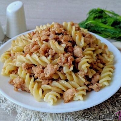 Макароны по-флотски в Столовая Граффити по цене 195 ₽