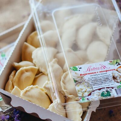 Вареники с творогом в Лаверна по цене 615 ₽