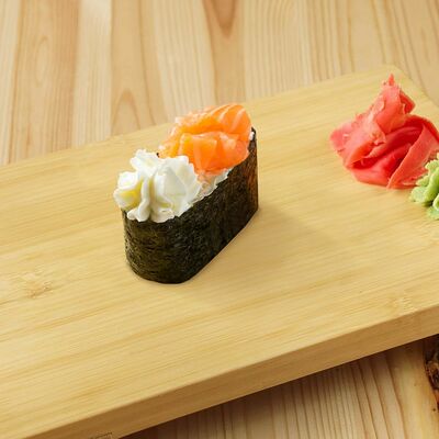 Суши филадельфия лосось в Вкусные Суши Premium по цене 150