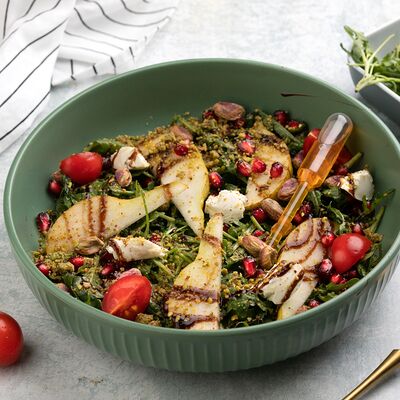 Грушевый салат с фисташками в Ellips по цене 890 ₽