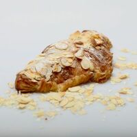 Круассан миндальный в Barelli