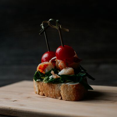 Брускетта с креветкой в Gioffre по цене 264 ₽