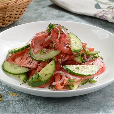 Салат овощной в Кафе уют по цене 255 ₽