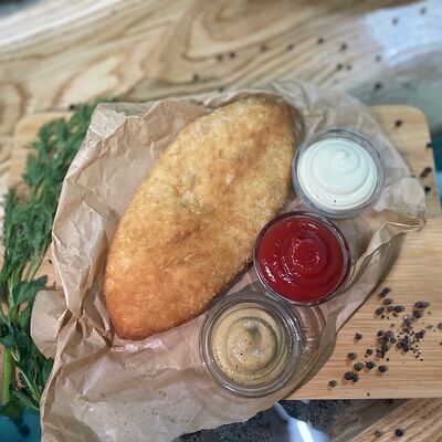 Пирожок с пюре в Папа Чебурек по цене 100 ₽