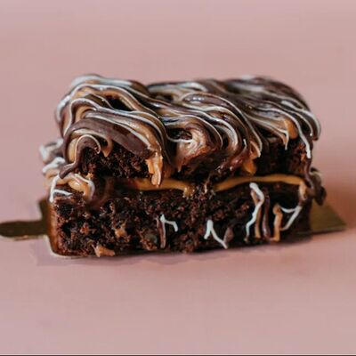 Брауни с грецким орехом в Круассан Дорэ по цене 375 ₽