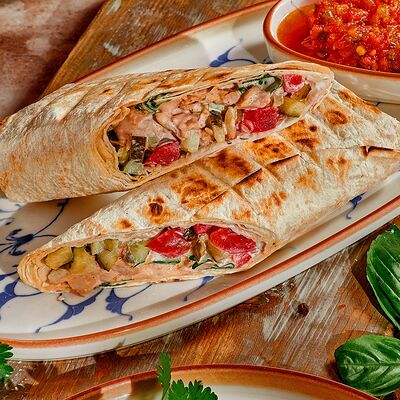 Шаурма с курицей в Урюк по цене 590 ₽