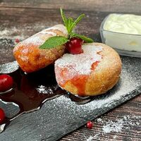 Сырники со сметаной в Аква Вита