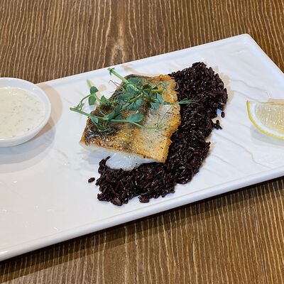 Филе судака с черным рисом в Марлин по цене 1190 ₽