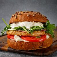 Бургер c индейкой и страчателлой в Ферма