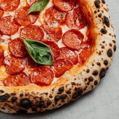Пицца Пепперони в Brooklyn Pizza по цене 695 ₽