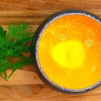 Куриный суп с лапшой и яйцом в Ресторан Хата возле Шереметьево