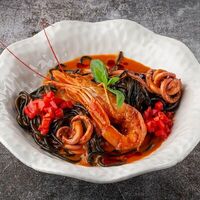 Паста с креветками и кальмаром в Duran Bar & Grill
