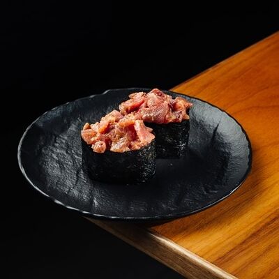 Гункан Аками Блюфин (2 шт) в Buba Sushi по цене 1770 ₽