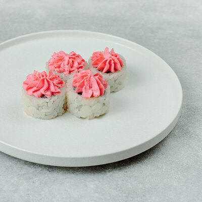 Лава с лососем (половина порции) в Мэджик ролл по цене 469 ₽