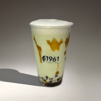 Карамельный матча-латте в Bubble tea bar 1961 по цене 550 ₽