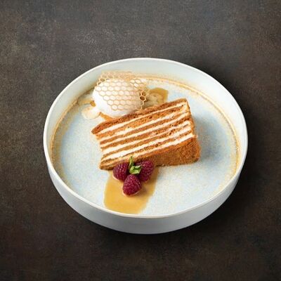 Медовик в Мясоlove по цене 490 ₽