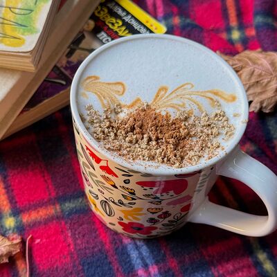 Латте медовая халва очень странные дела m в Не плачь, пей кофе по цене 535 ₽