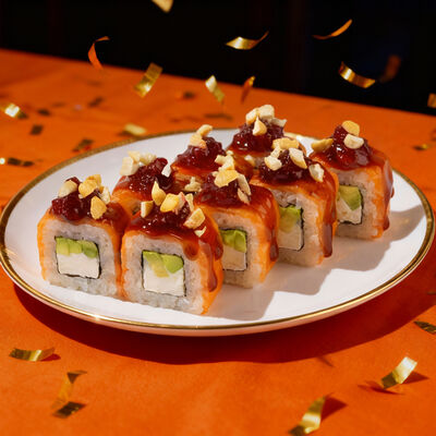 Ролл Зимняя ягода в Много лосося по цене 705 ₽