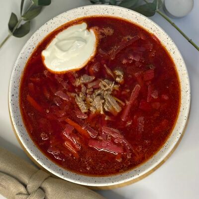 Суп Борщ Кубанский 550 мл в Dolce goose по цене 415 ₽