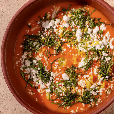 Крем-суп из красной чечевицы, сыр манури, пита с голенью ягненка в Luwo по цене 860 ₽