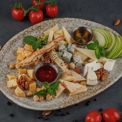 Ассорти сырное в Руки ВВерх! Бар по цене 1600 ₽