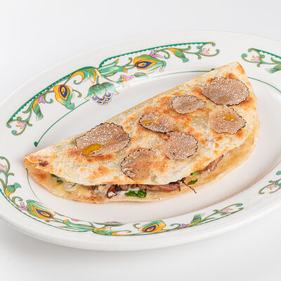 Кесадилья, трюфельная рикотта в Sangre Fresca по цене 990 ₽