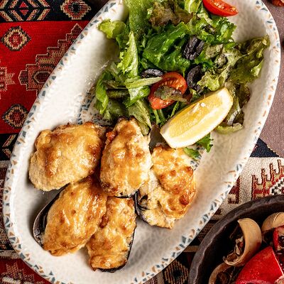 Мидии запеченные в Карас по цене 790 ₽