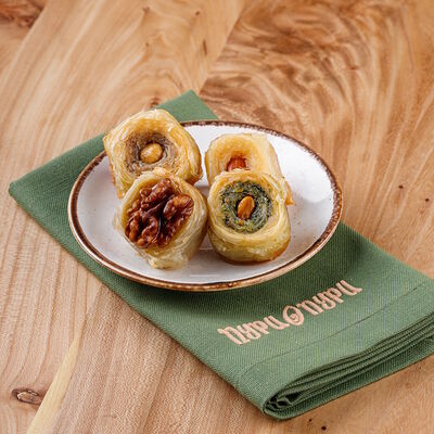 Пахлава 1 шт в ПуриПури по цене 100 ₽