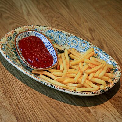 Картошка фри в DVOR гриль-бистро по цене 270 ₽