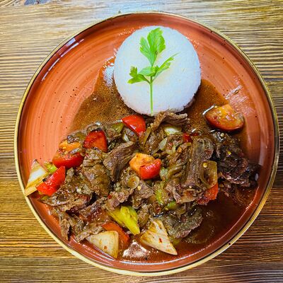 Говядина острая с овощами в Чайхана24 по цене 630 ₽