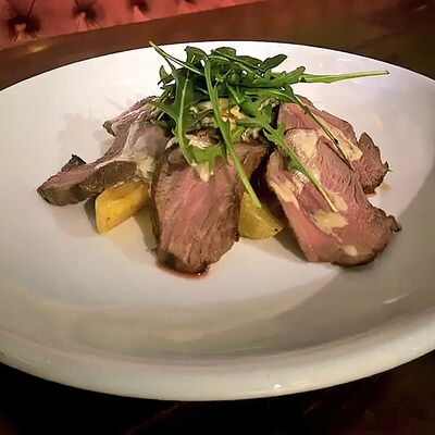 Говядина сс картофелем в сливочно-грибном соусе в Luxury по цене 860 ₽