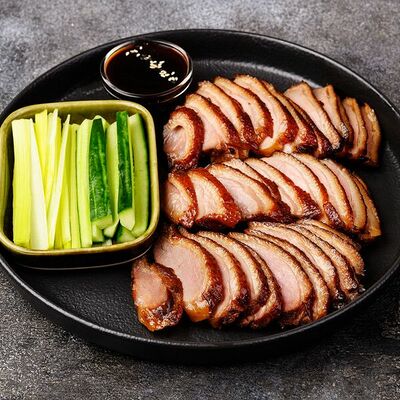 Утка по-пекински в Sushi & More по цене 1400 ₽