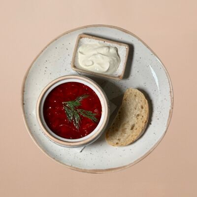 Борщ с говядиной в Романовская пекарня по цене 580 ₽