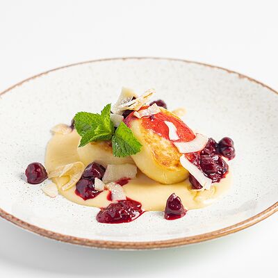 Сырники Вишня-кокосовый крем в Kitchen по цене 290