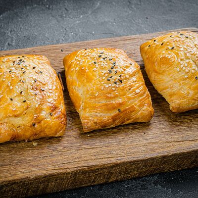 Самса с говядиной в PLOVBOX по цене 180