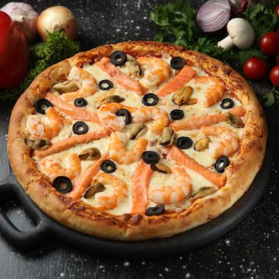 Пицца Морской бум 30 см в Loca Pizza по цене 1350 ₽