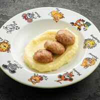 Детские котлеты из цыплёнка с картофельным пюре в Вода & Еда
