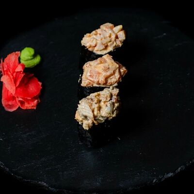 Гункан Спайси с креветкой в Роллс ройс по цене 220 ₽