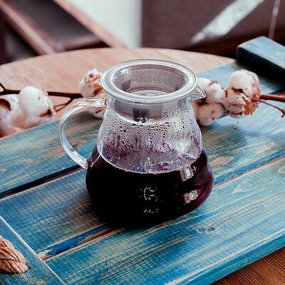 Чай Черника-смородина в Хюгге Сырный ресторан по цене 350 ₽