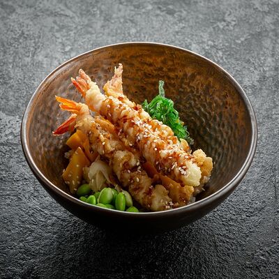 Боул с тигровыми креветками в темпуре и сливочным унаги в Ikigai по цене 750 ₽