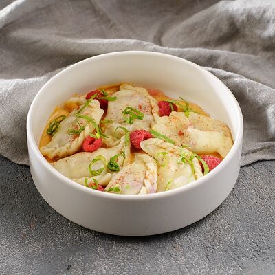 Вареники с вишней в Бабка Тарахто по цене 435 ₽